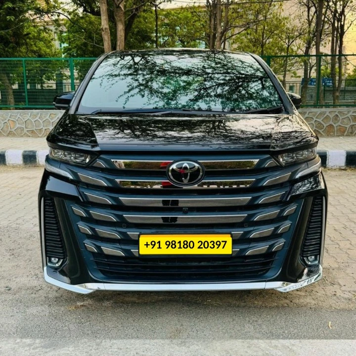 6 Seater Car Rental in Delhi | Luxury MPV with Driver